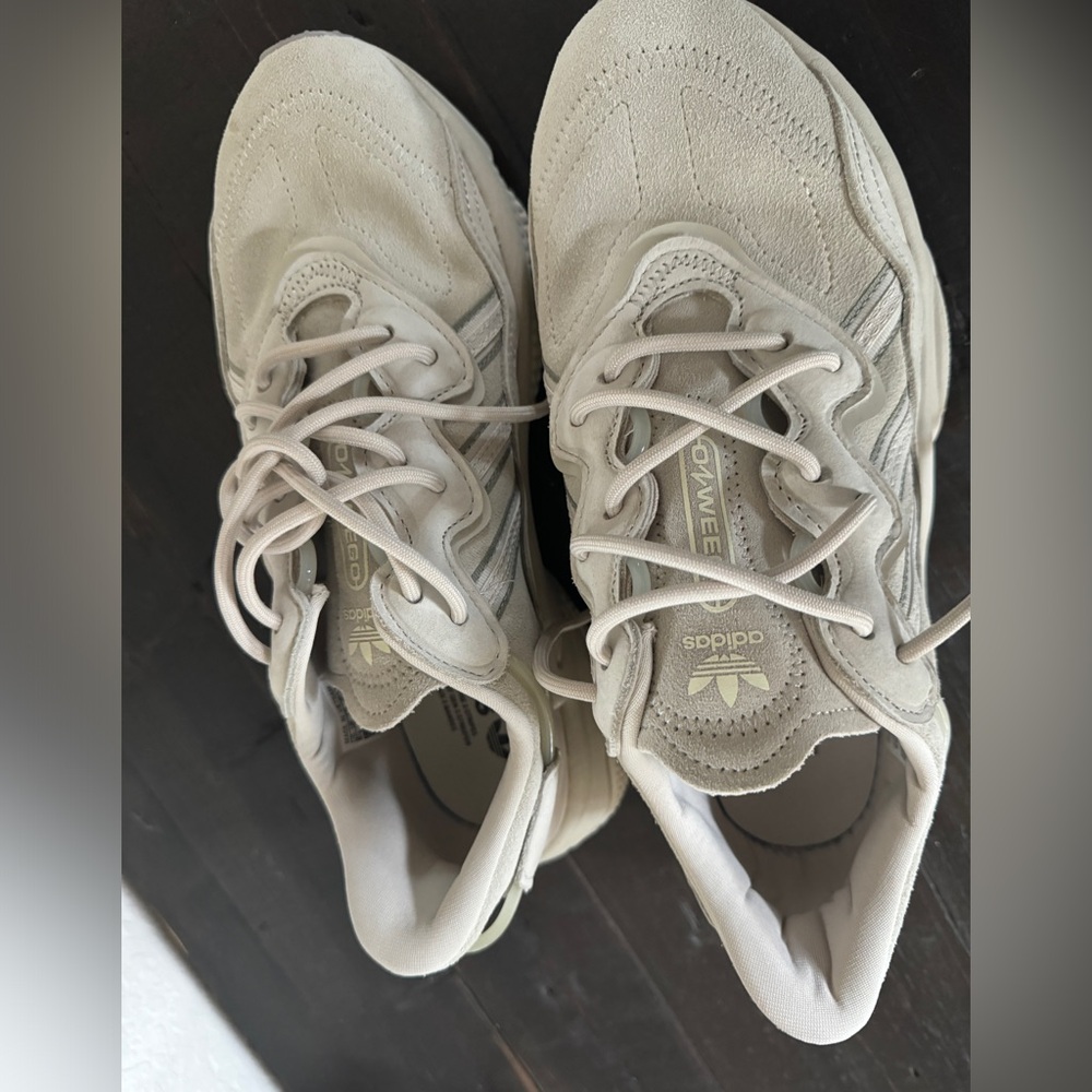 Adidas Ozweego tennis shoes